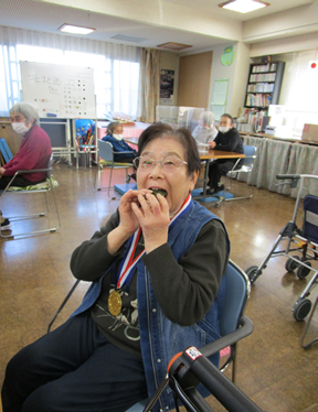 ④写真（恵方巻1）.png